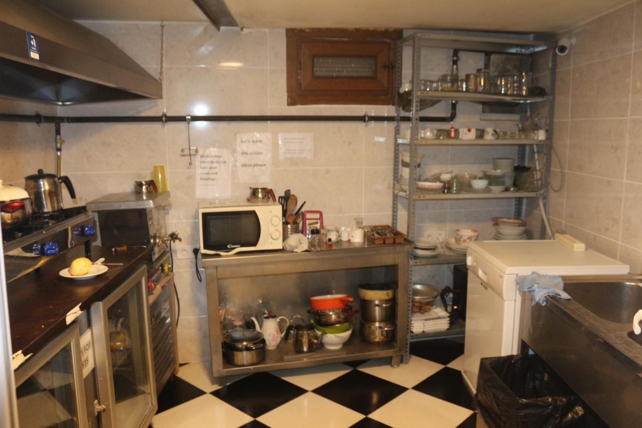 Taksim Hostel Green House อิสตันบูล ภายนอก รูปภาพ