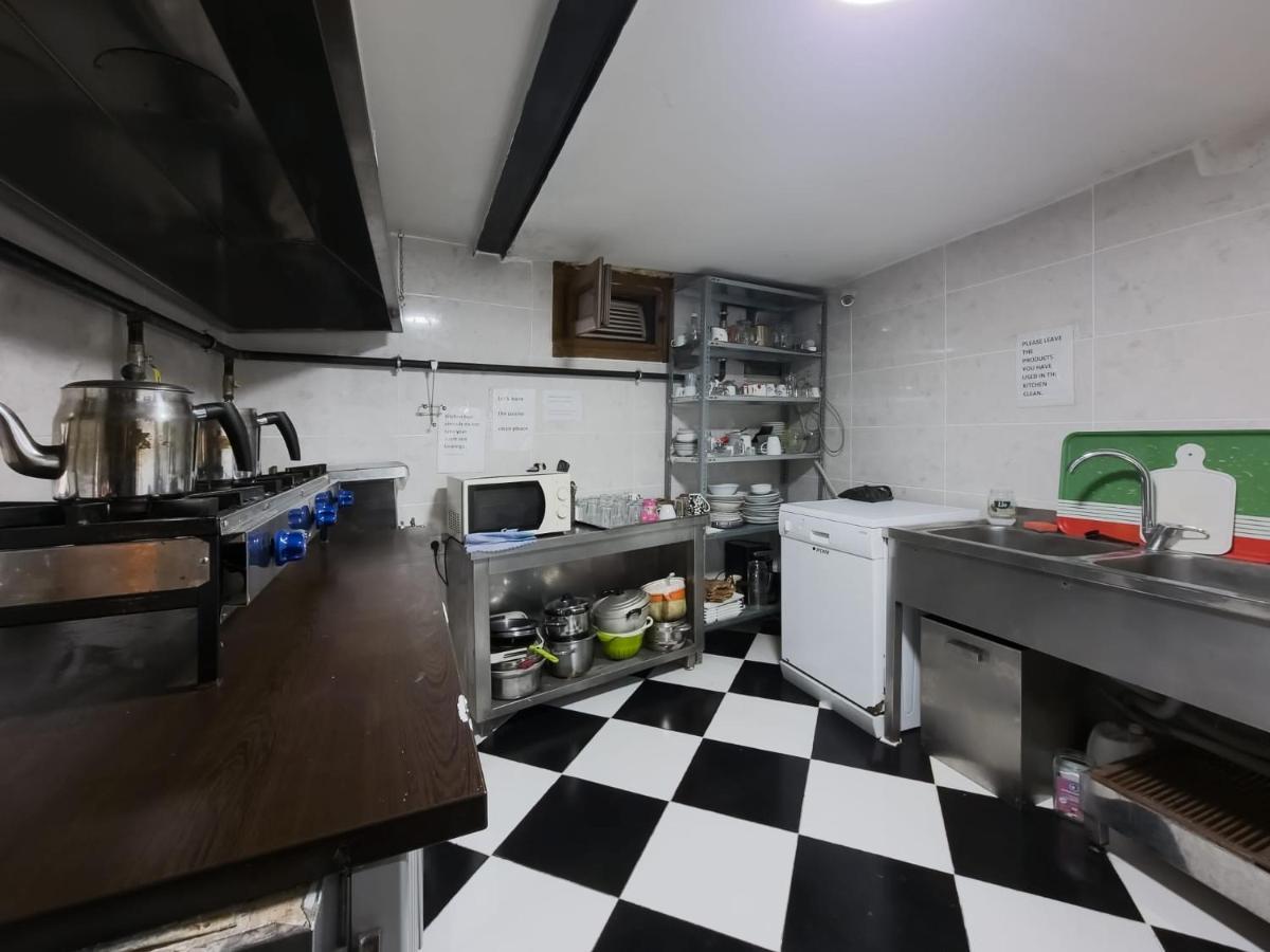 Taksim Hostel Green House อิสตันบูล ภายนอก รูปภาพ