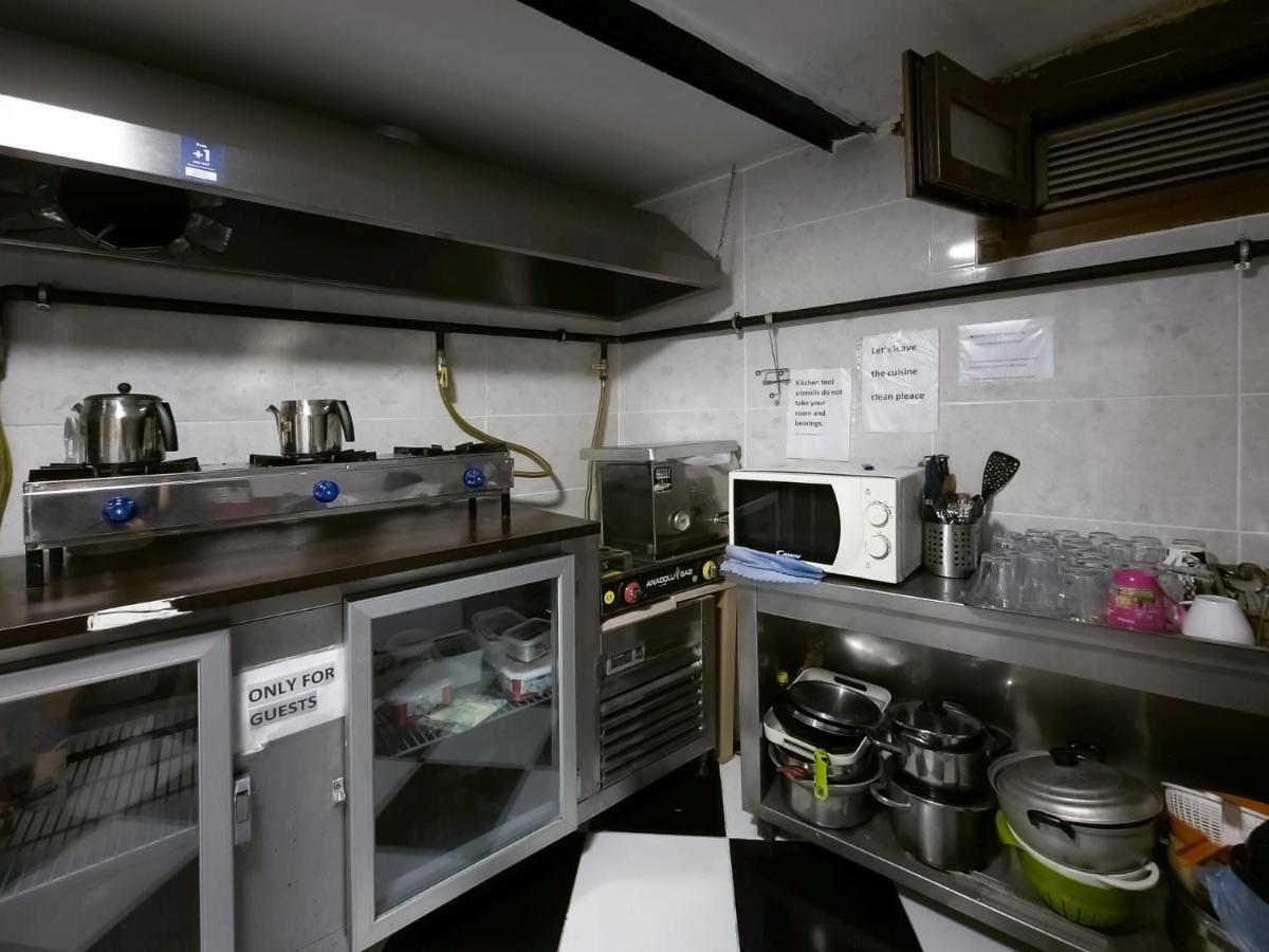 Taksim Hostel Green House อิสตันบูล ภายนอก รูปภาพ