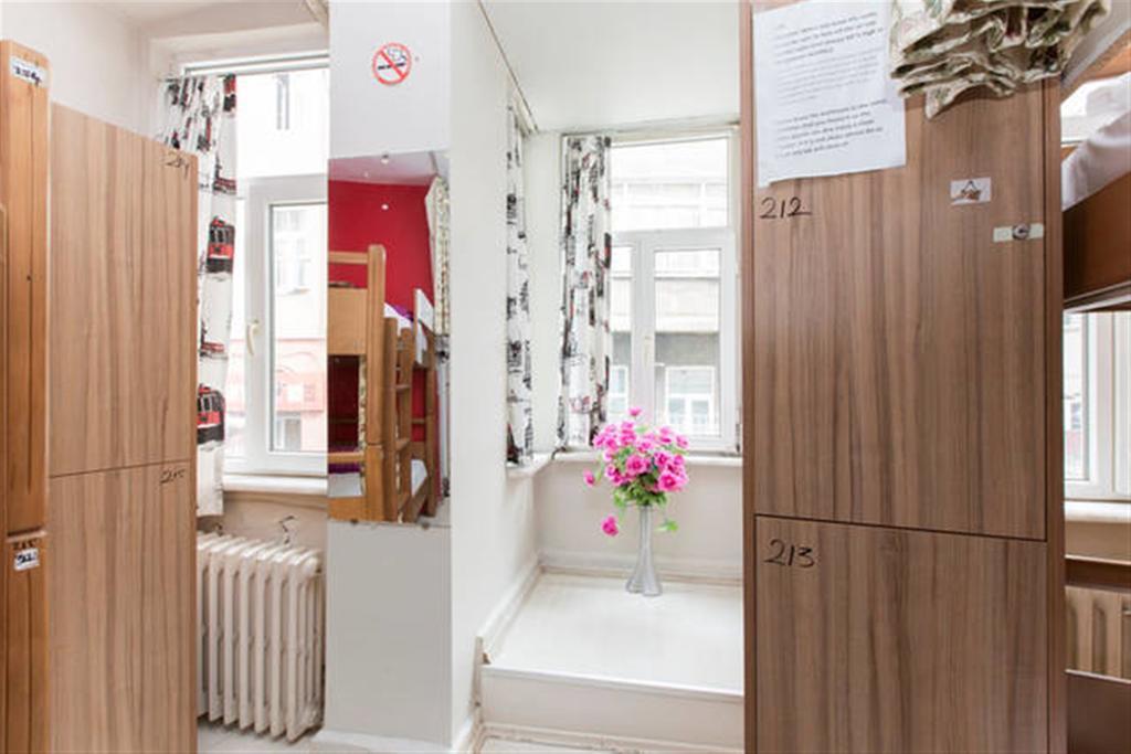 Taksim Hostel Green House อิสตันบูล ภายนอก รูปภาพ